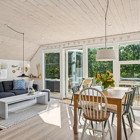 Semesterbostad Cozy Near Close To Beaches, Nature And Charm *
